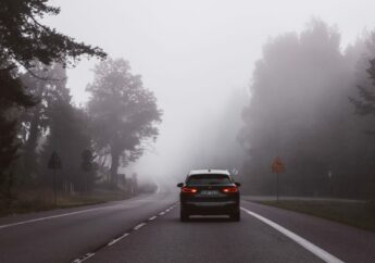 Damit Du im Herbst nicht ins Schleudern kommst: Tipps für eine sichere Fahrt